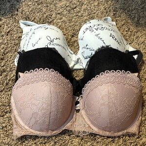 (3) Victoria's Secret Bras